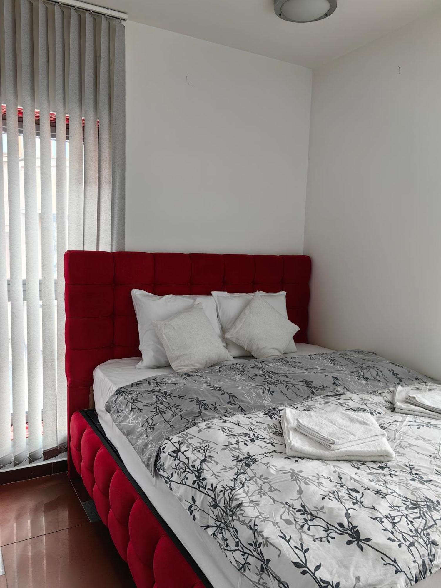 2 Bedrooms Apartment. Пловдив Экстерьер фото